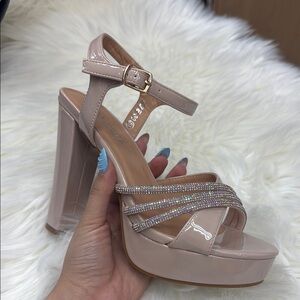 Elegant Beige Patent Platform Heels